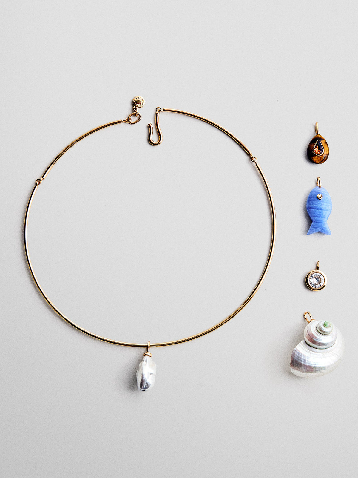 Kacey Removable Charm Collar Necklace - Gold/Pearl