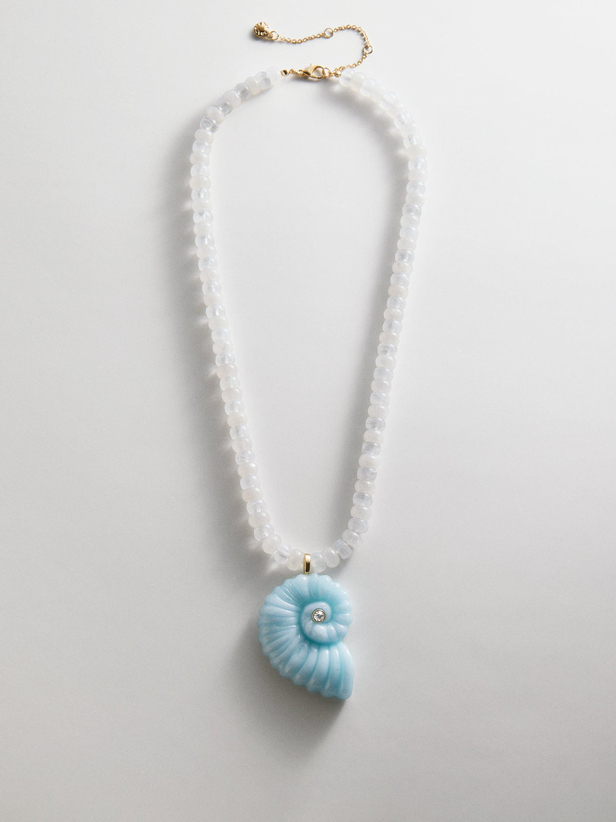 Sun Drift Semi-Precious Pendant Necklace - Spiral Shell