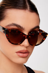 PETA + JAIN Georgina Sunglasses Tort Brown