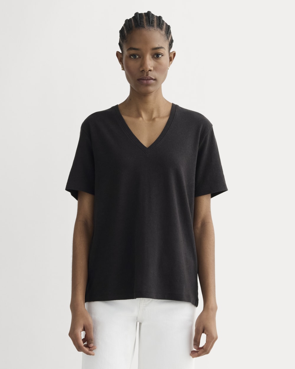 The Slouchy V-Neck Tee In Cotton Linen | Black