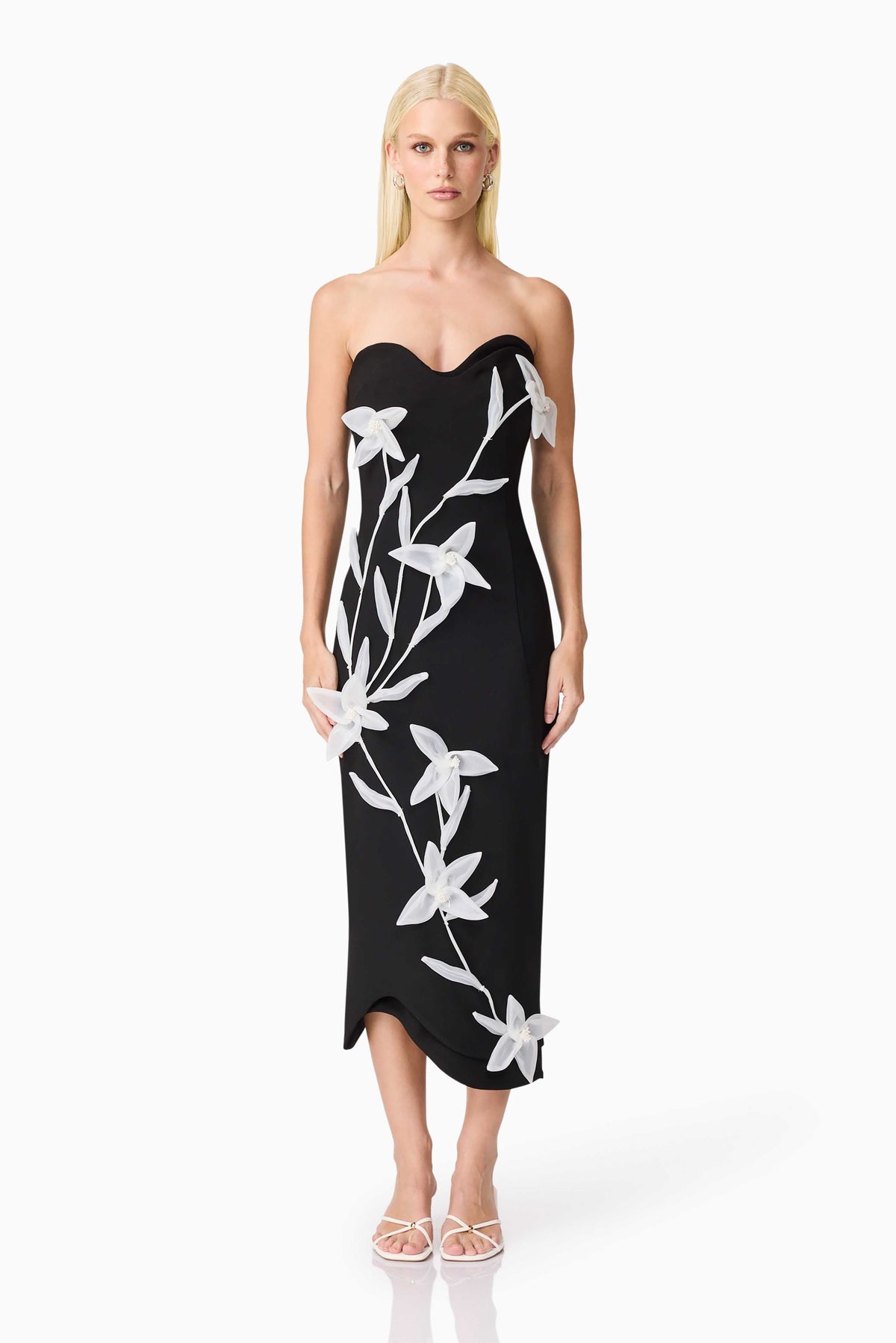 Ilaria Sweetheart Midi Dress in Black